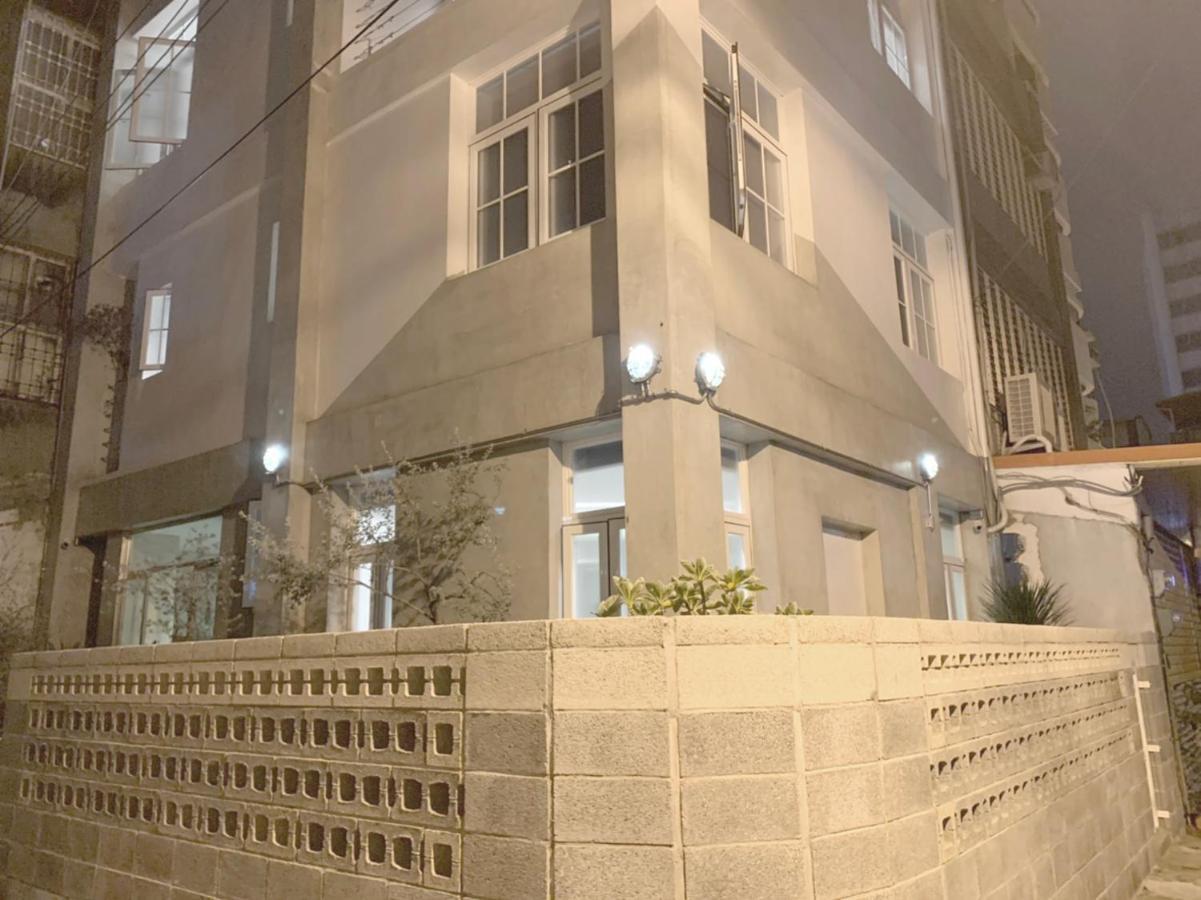 Spring Guest House Тайнан Екстериор снимка
